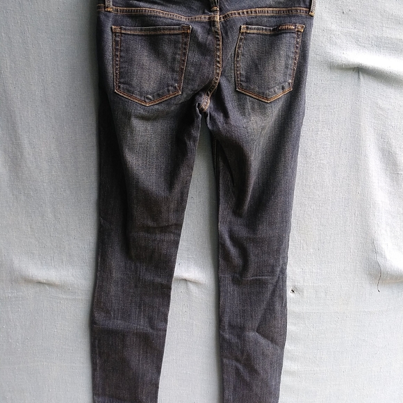 Just USA Juniors Size 7 Distressed Skinny Jeans - Picture 5 of 5